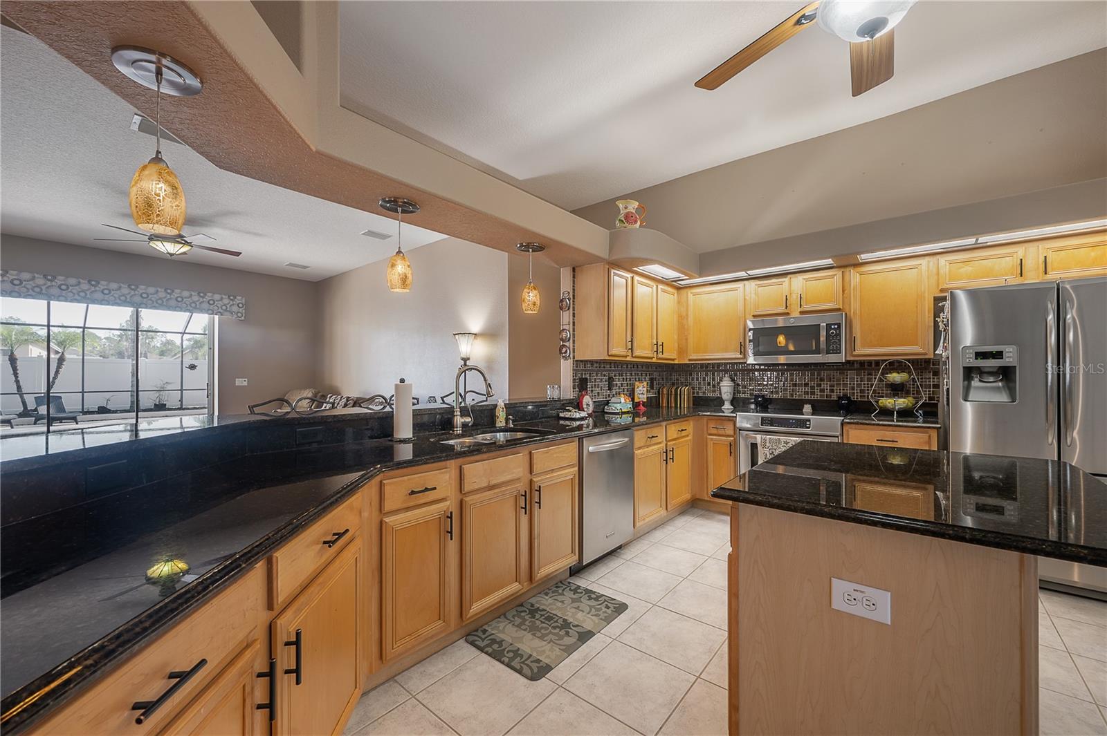 10126 Londonshire Ln Property Photo 9
