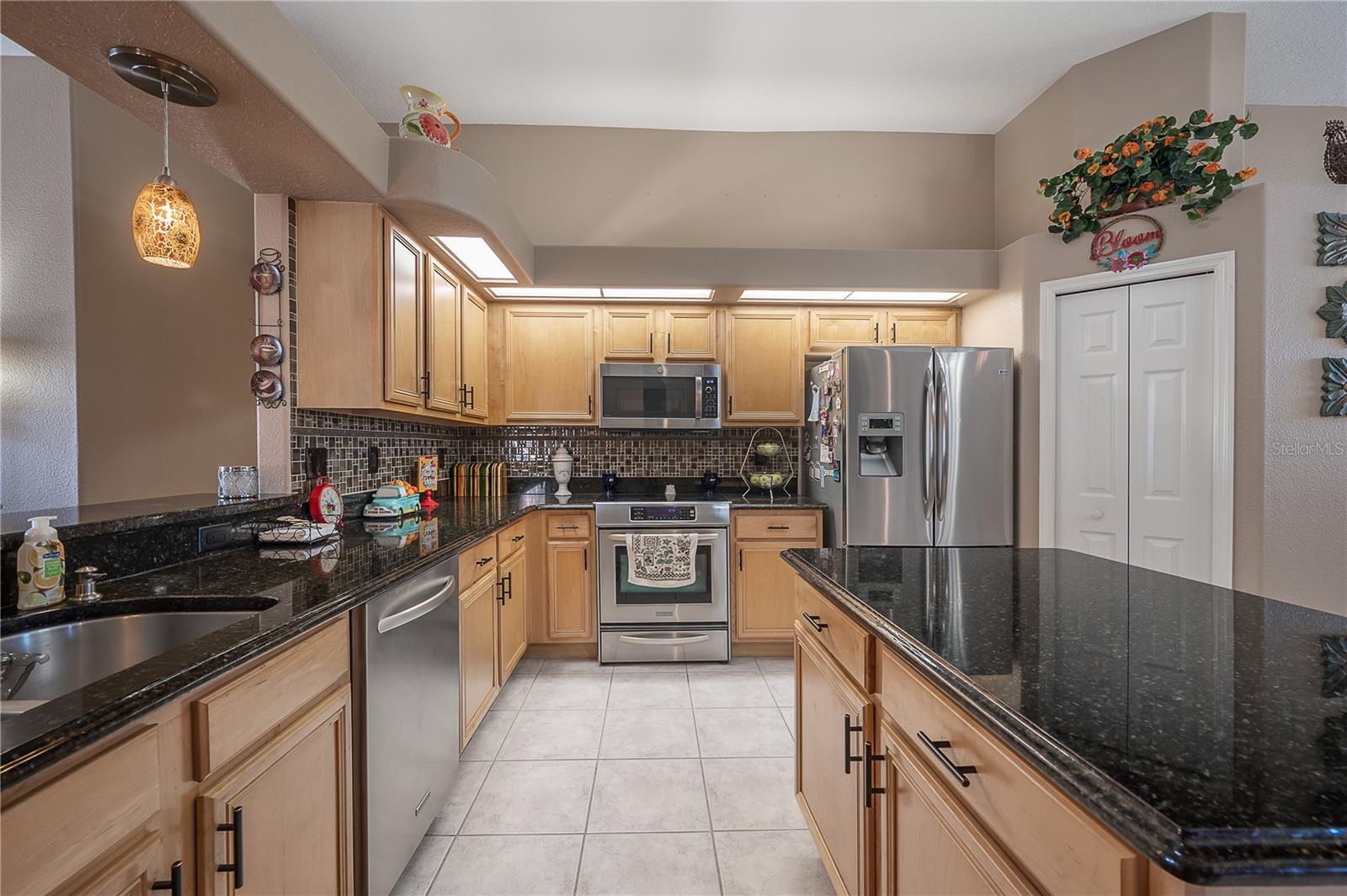 10126 Londonshire Ln Property Photo 11