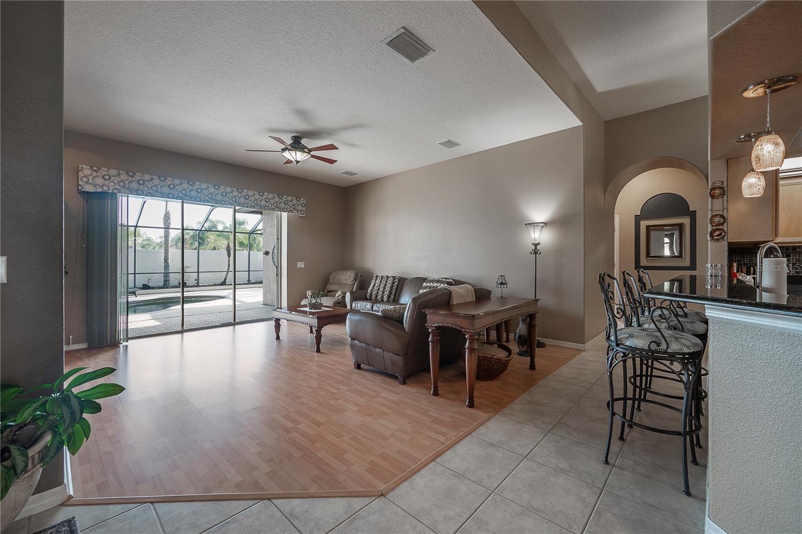 10126 Londonshire Ln Property Photo 12