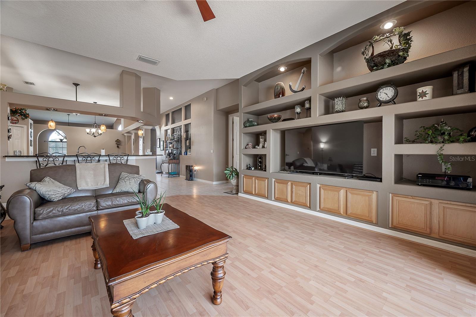 10126 Londonshire Ln Property Photo 13