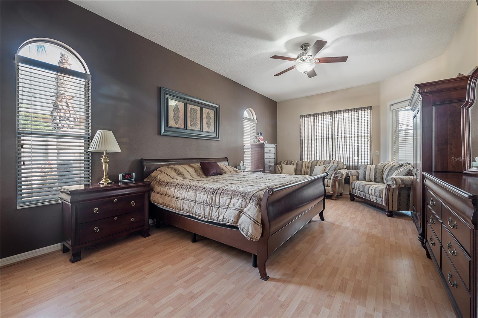 10126 Londonshire Ln Property Photo 16