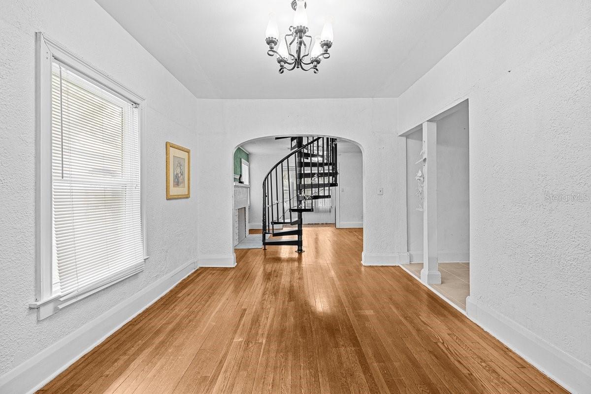 415 Avenue K Ne Property Photo 15