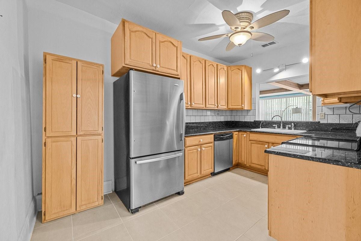 415 Avenue K Ne Property Photo 17