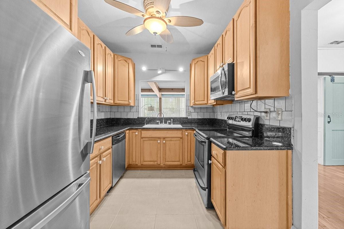 415 Avenue K Ne Property Photo 18
