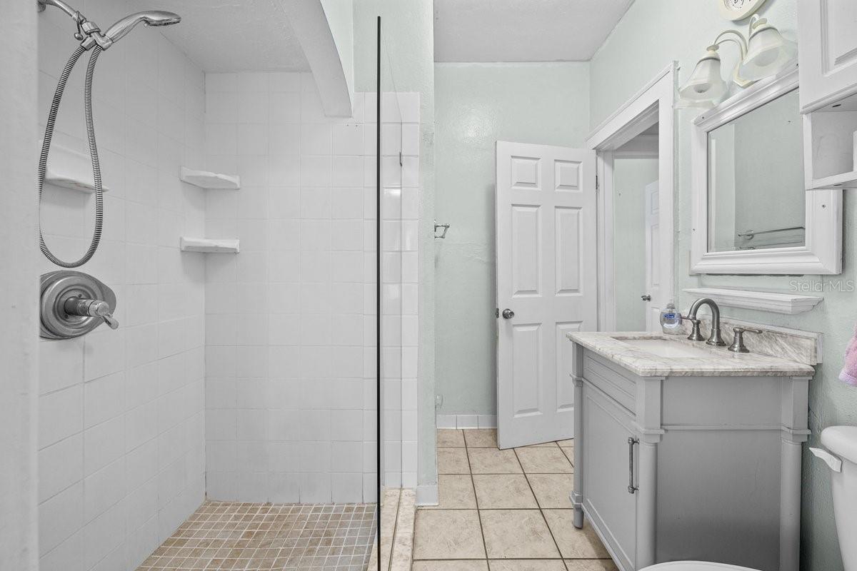 415 Avenue K Ne Property Photo 24