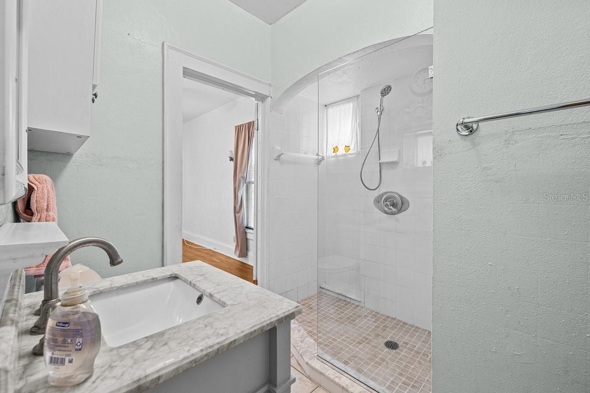 415 Avenue K Ne Property Photo 25