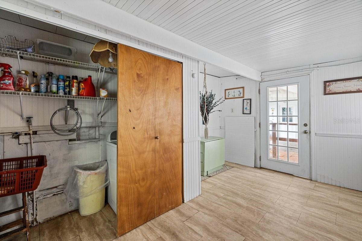415 Avenue K Ne Property Photo 54