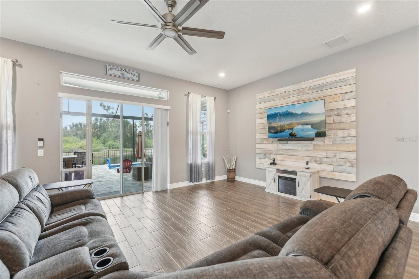 6028 Milestone Dr Property Photo 6