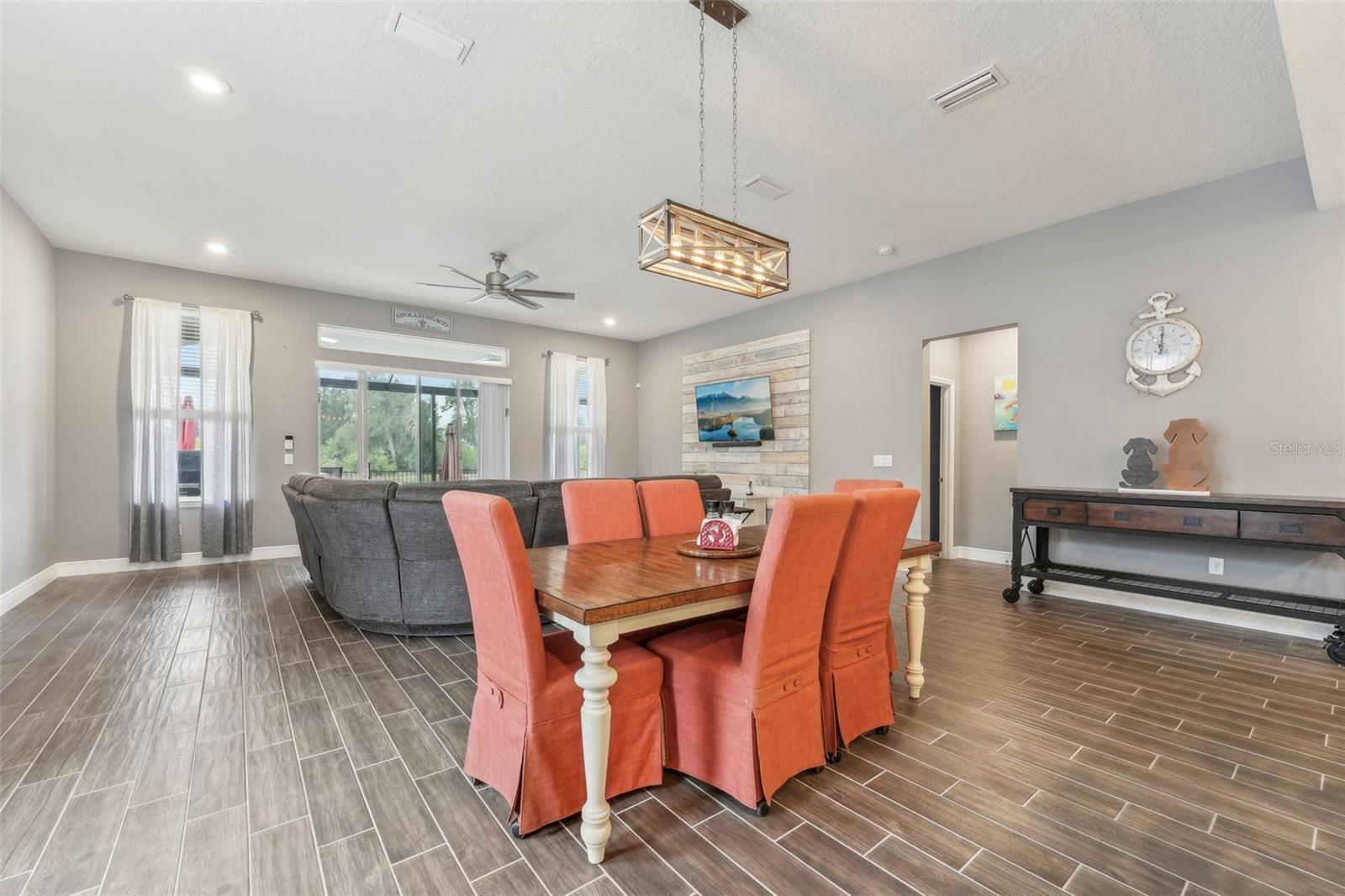 6028 Milestone Dr Property Photo 12