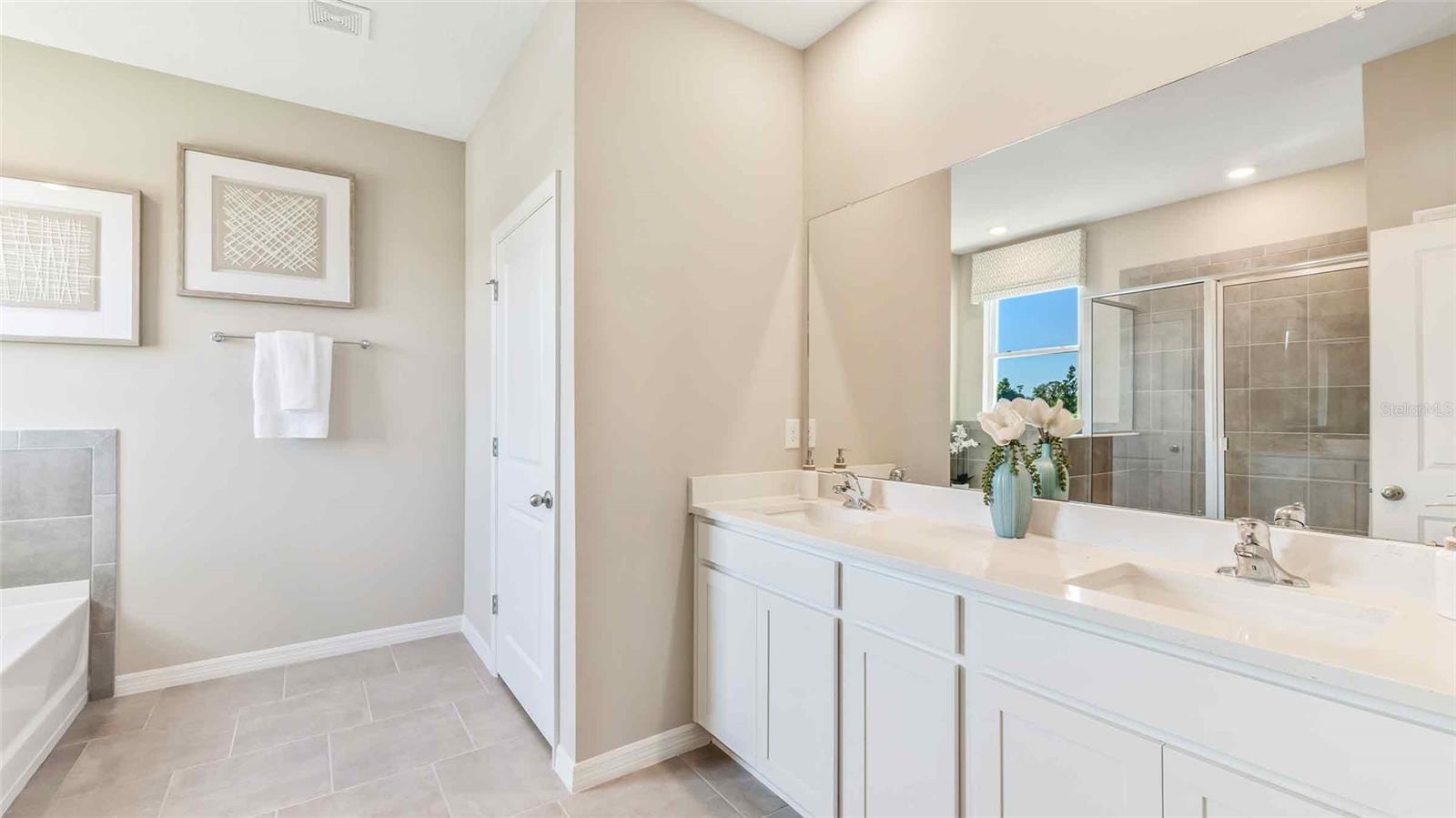 3548 Thistle Bank Ct Property Photo 14