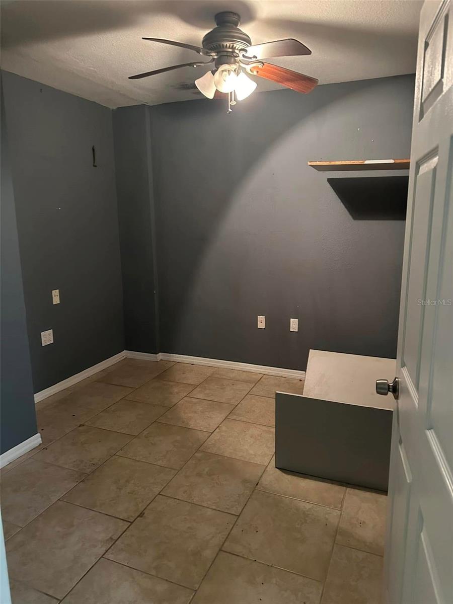 504 S Kings Ave Property Photo 8