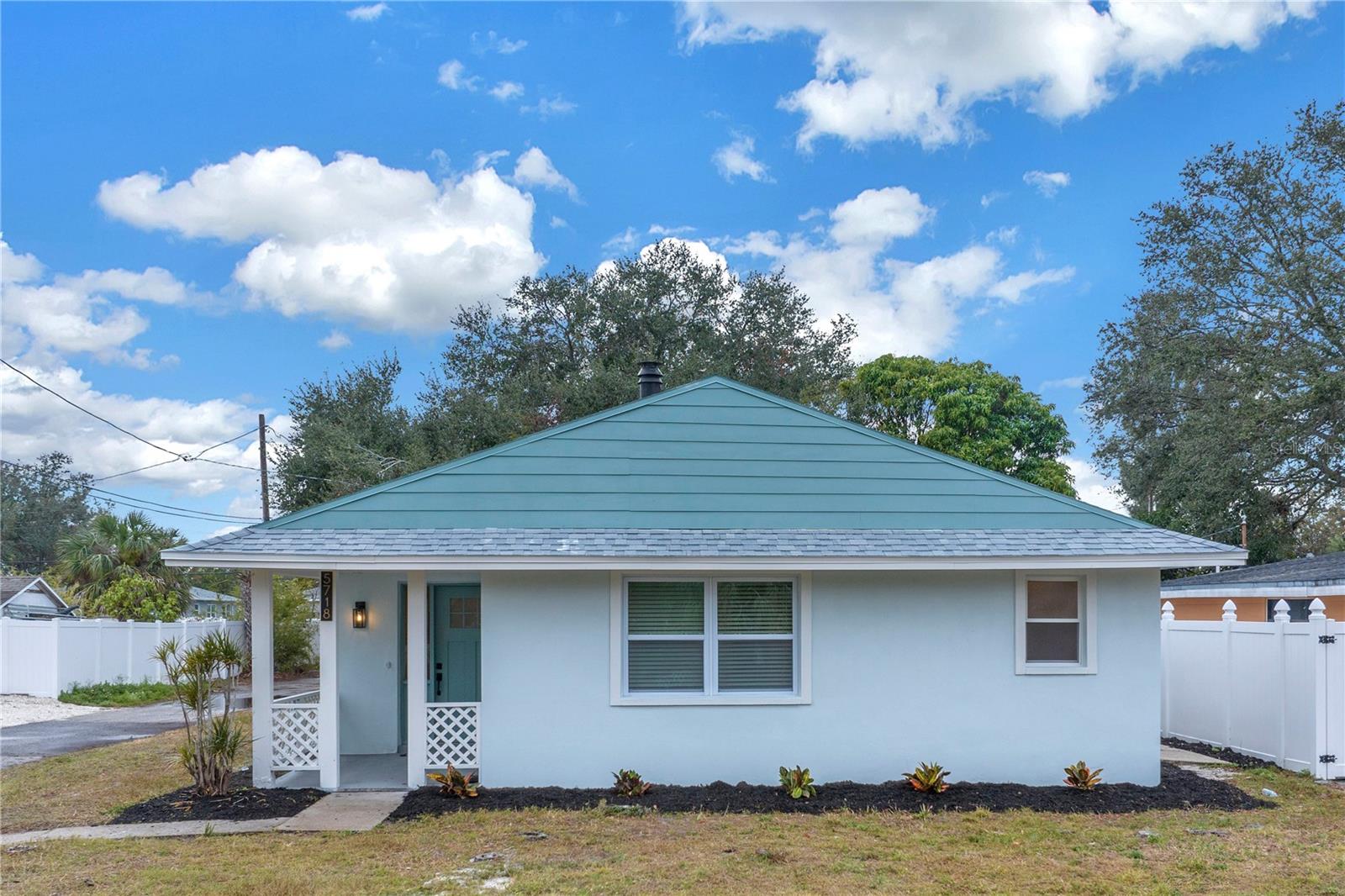 5718 Magnolia St N Property Photo
