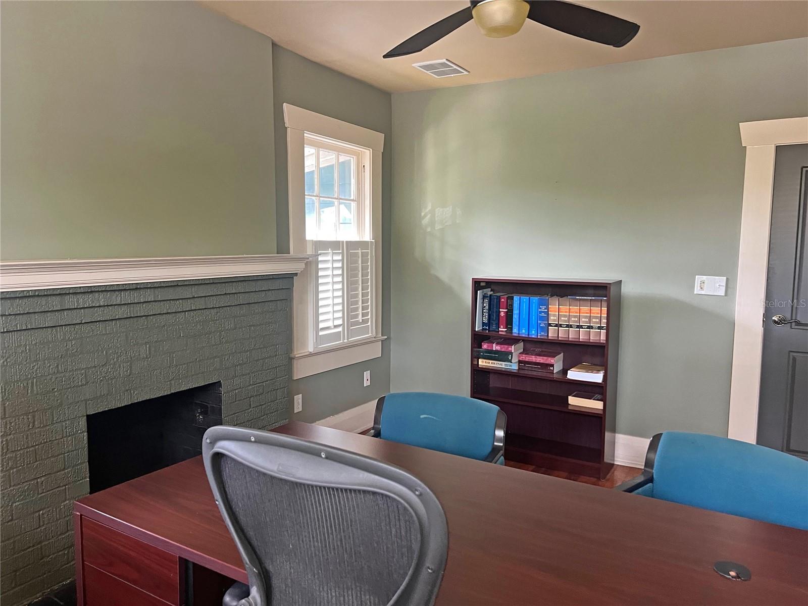 1405 W Swann Ave Property Photo 5