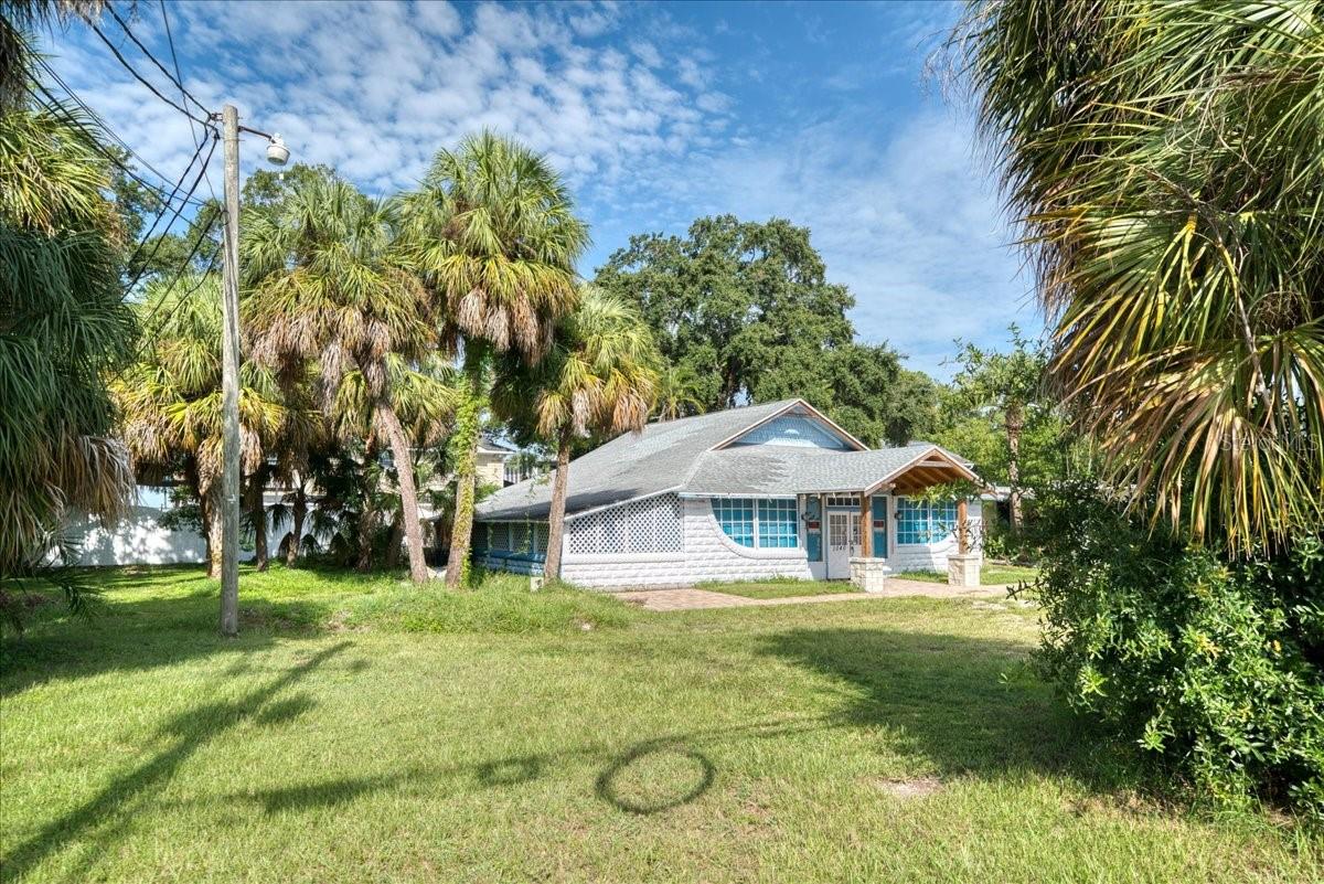 1040 Broadway Property Photo 16