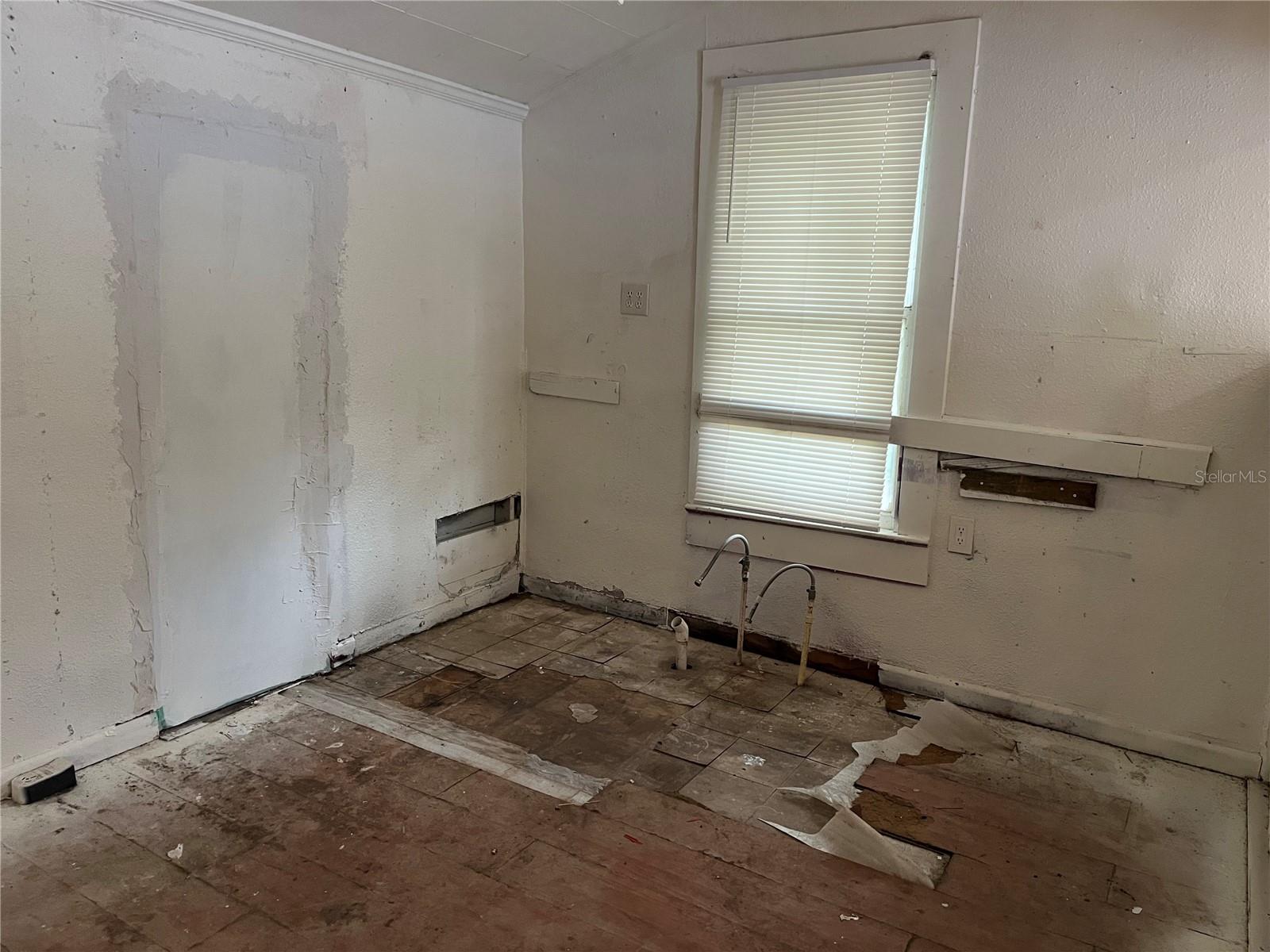 1209 E Dr Martin Luther King Jr Blvd Property Photo 14