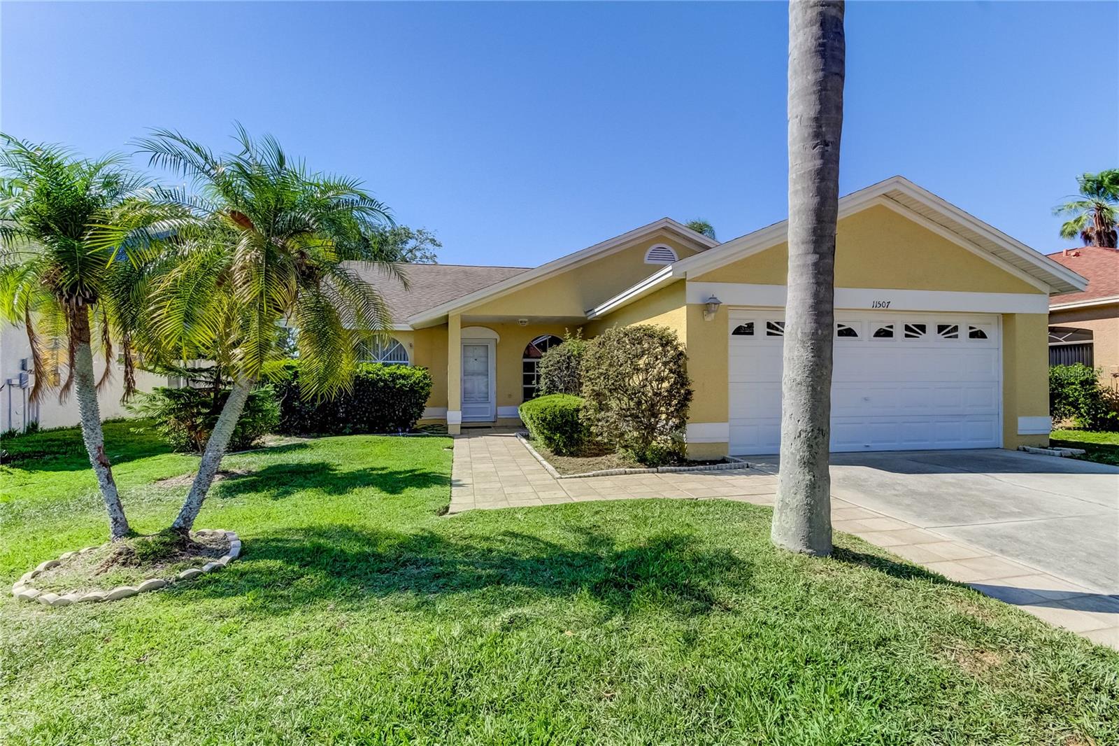11507 Whispering Hollow Dr Property Photo 1