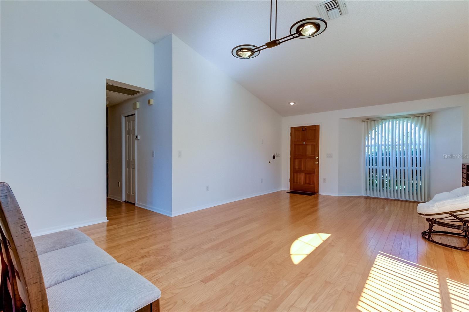 11507 Whispering Hollow Dr Property Photo 4