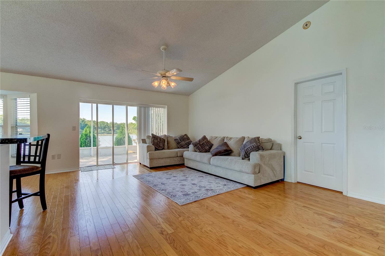 11507 Whispering Hollow Dr Property Photo 6