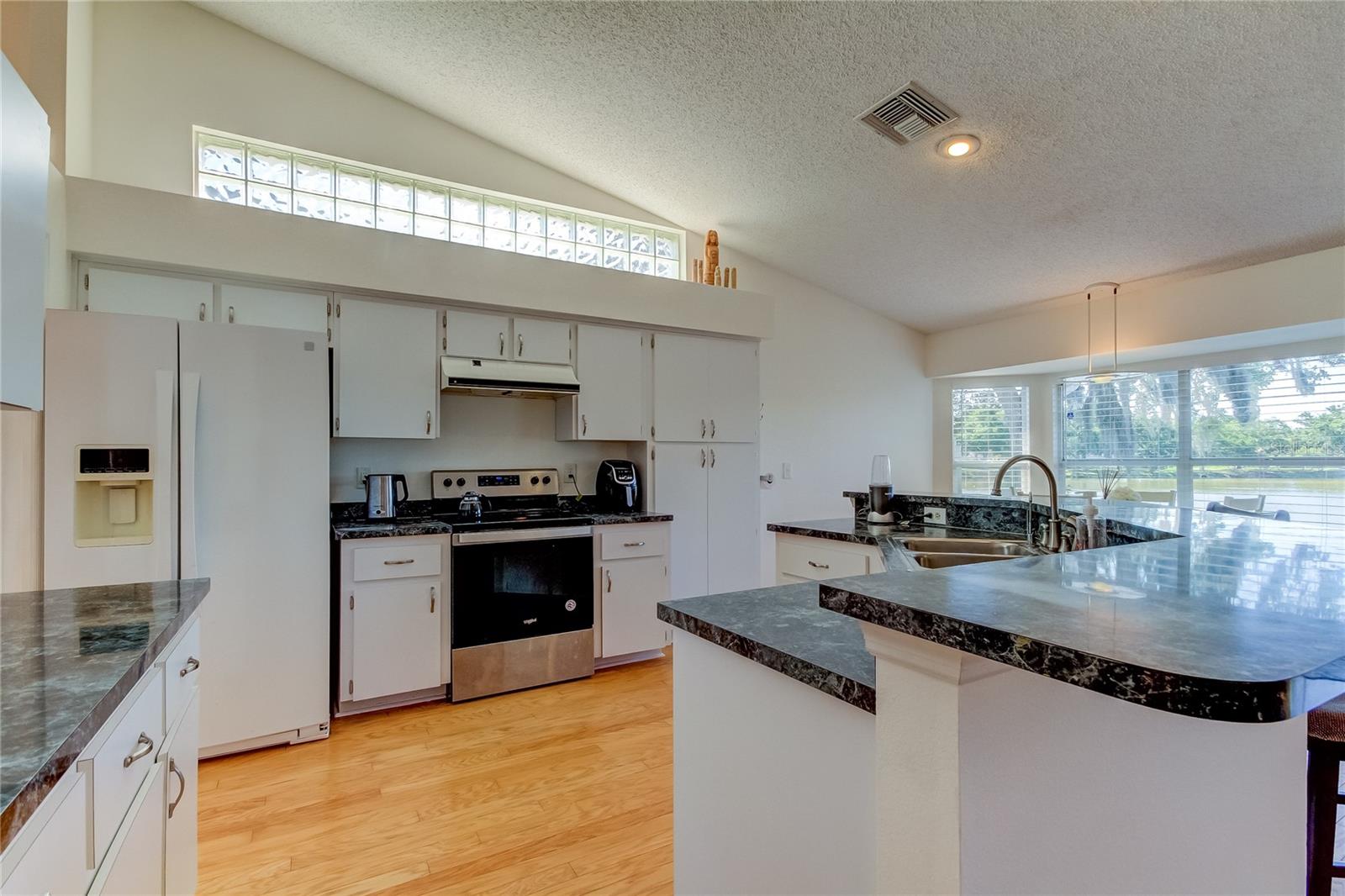 11507 Whispering Hollow Dr Property Photo 9