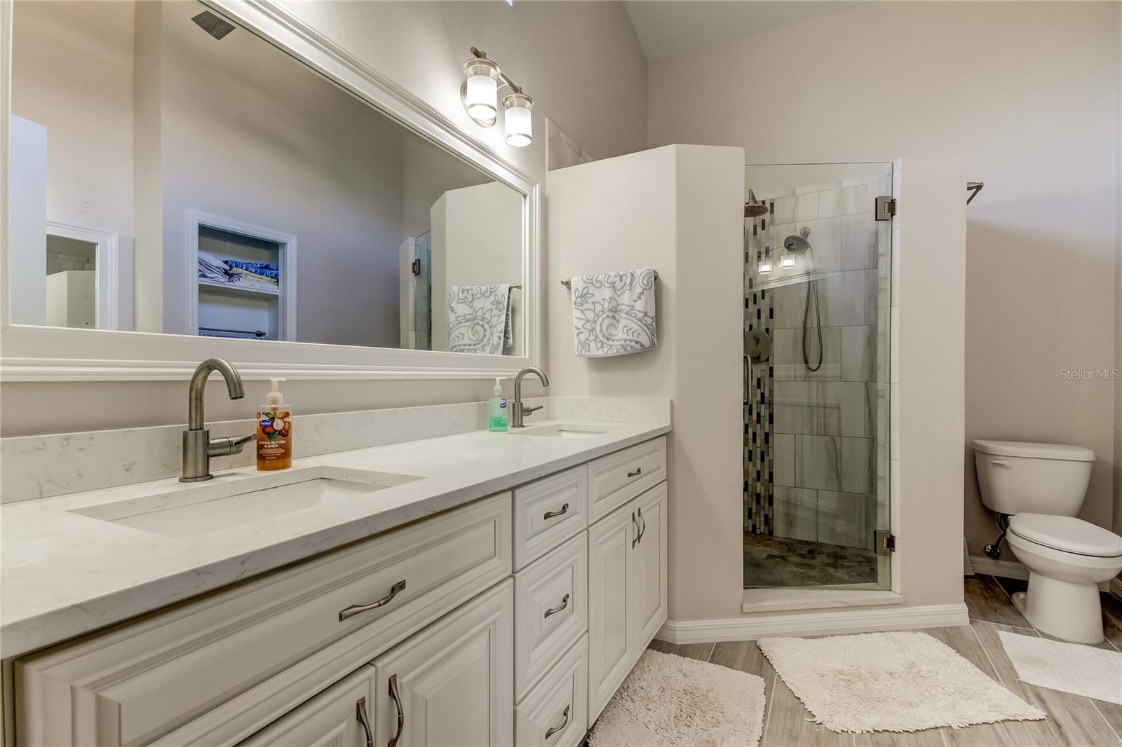 11507 Whispering Hollow Dr Property Photo 16