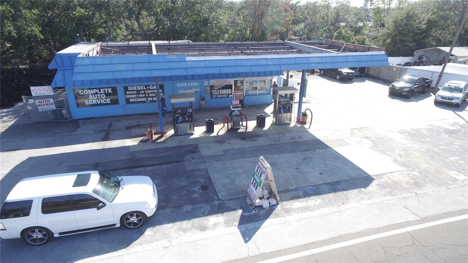 1941 S Pinellas Ave Property Photo 2