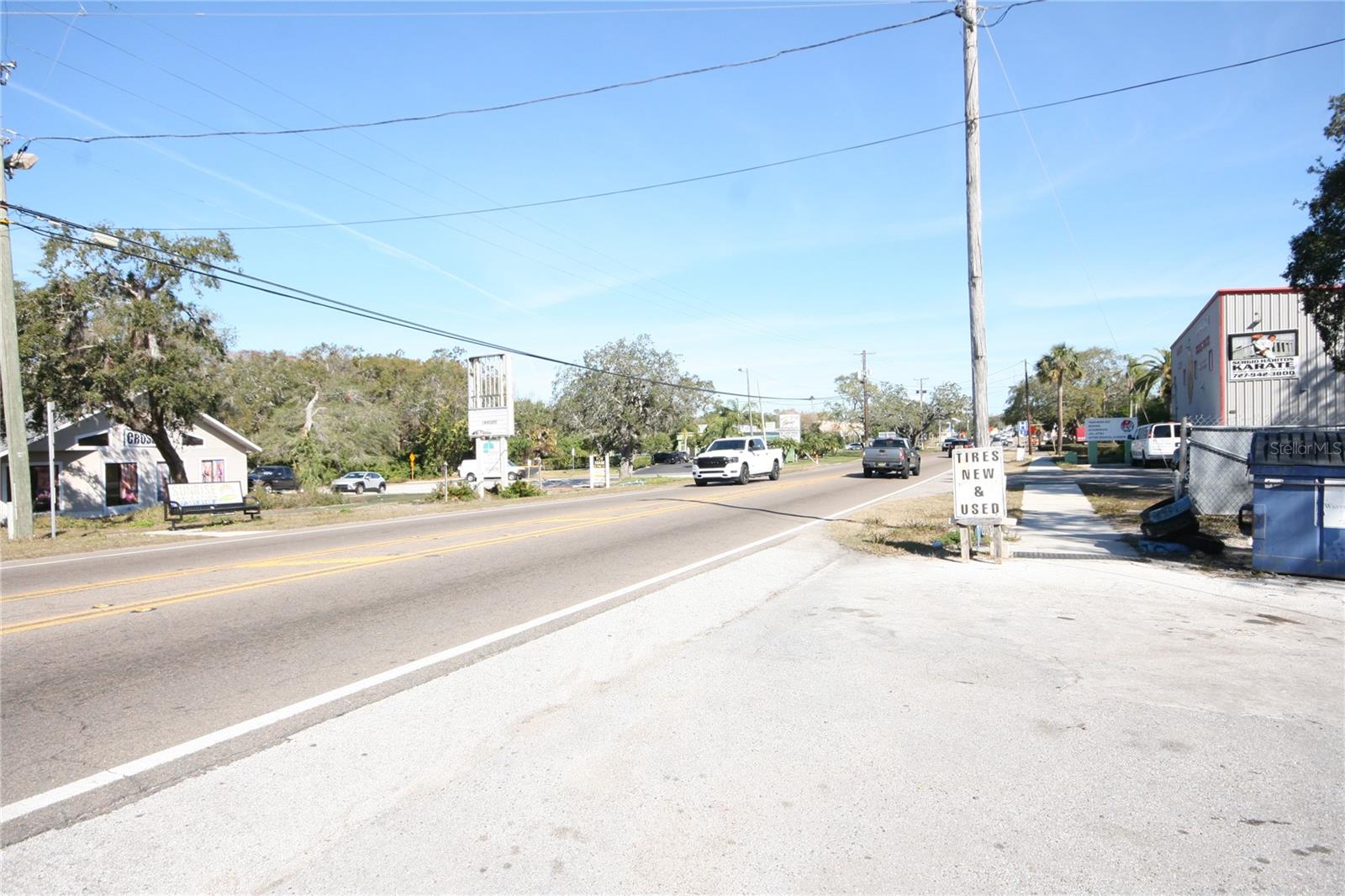 1941 S Pinellas Ave Property Photo 3