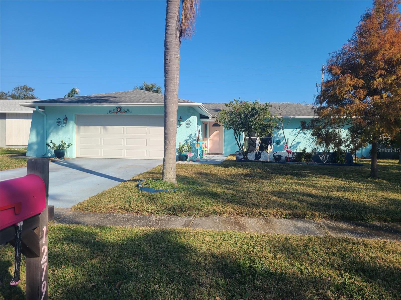1279 Dinnerbell Ln E Property Photo 1