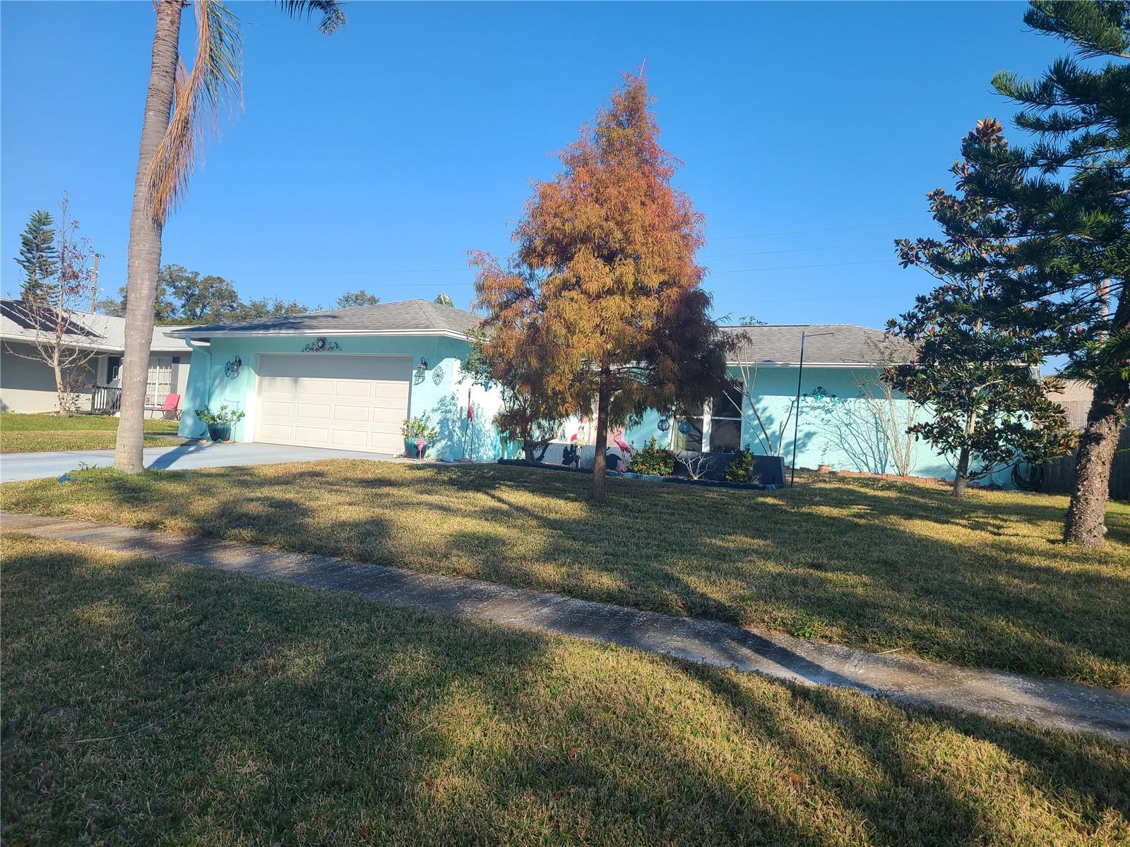 1279 Dinnerbell Ln E Property Photo 2