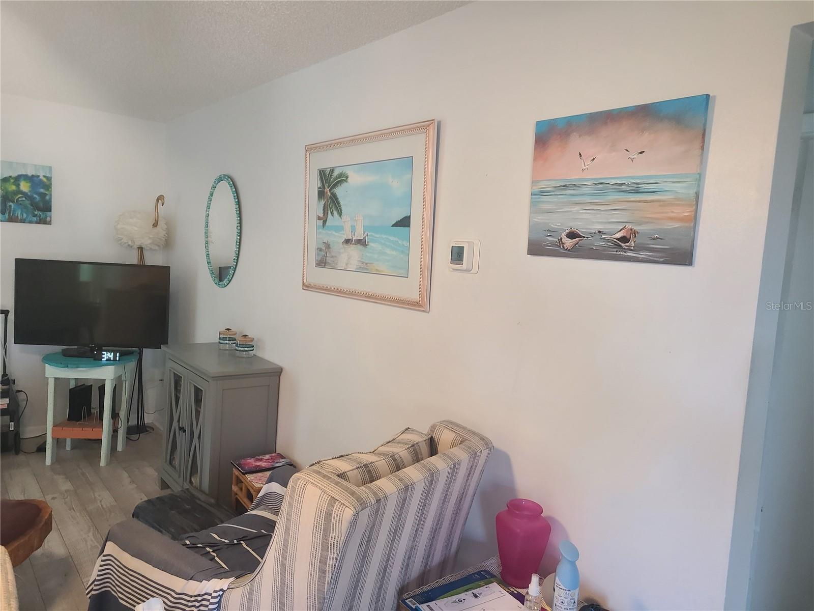 1279 Dinnerbell Ln E Property Photo 6