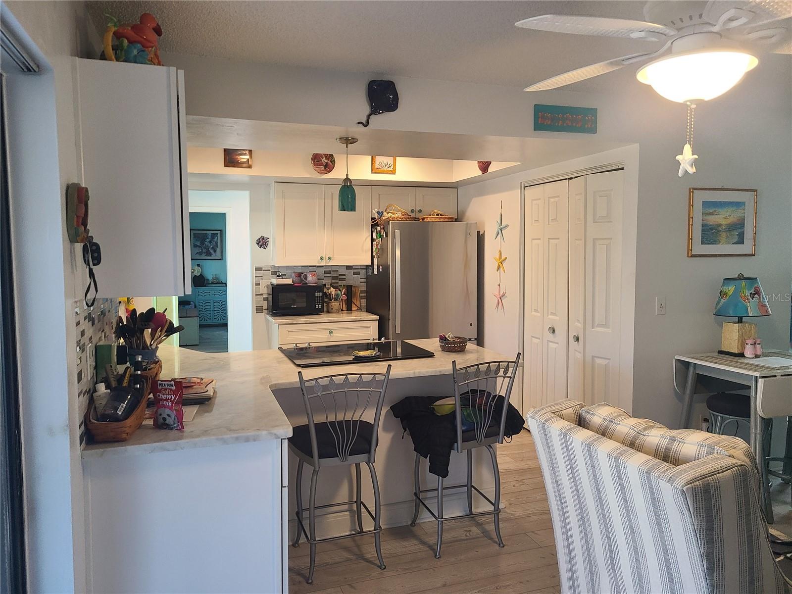 1279 Dinnerbell Ln E Property Photo 7