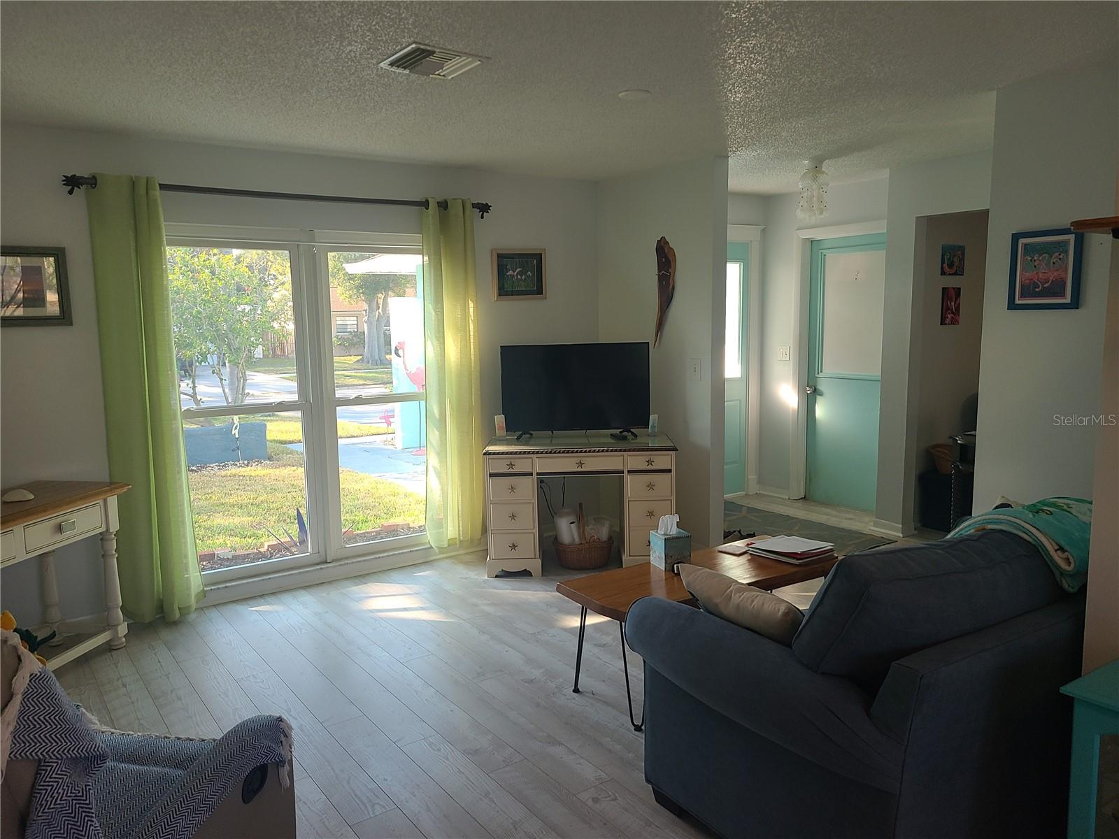 1279 Dinnerbell Ln E Property Photo 11