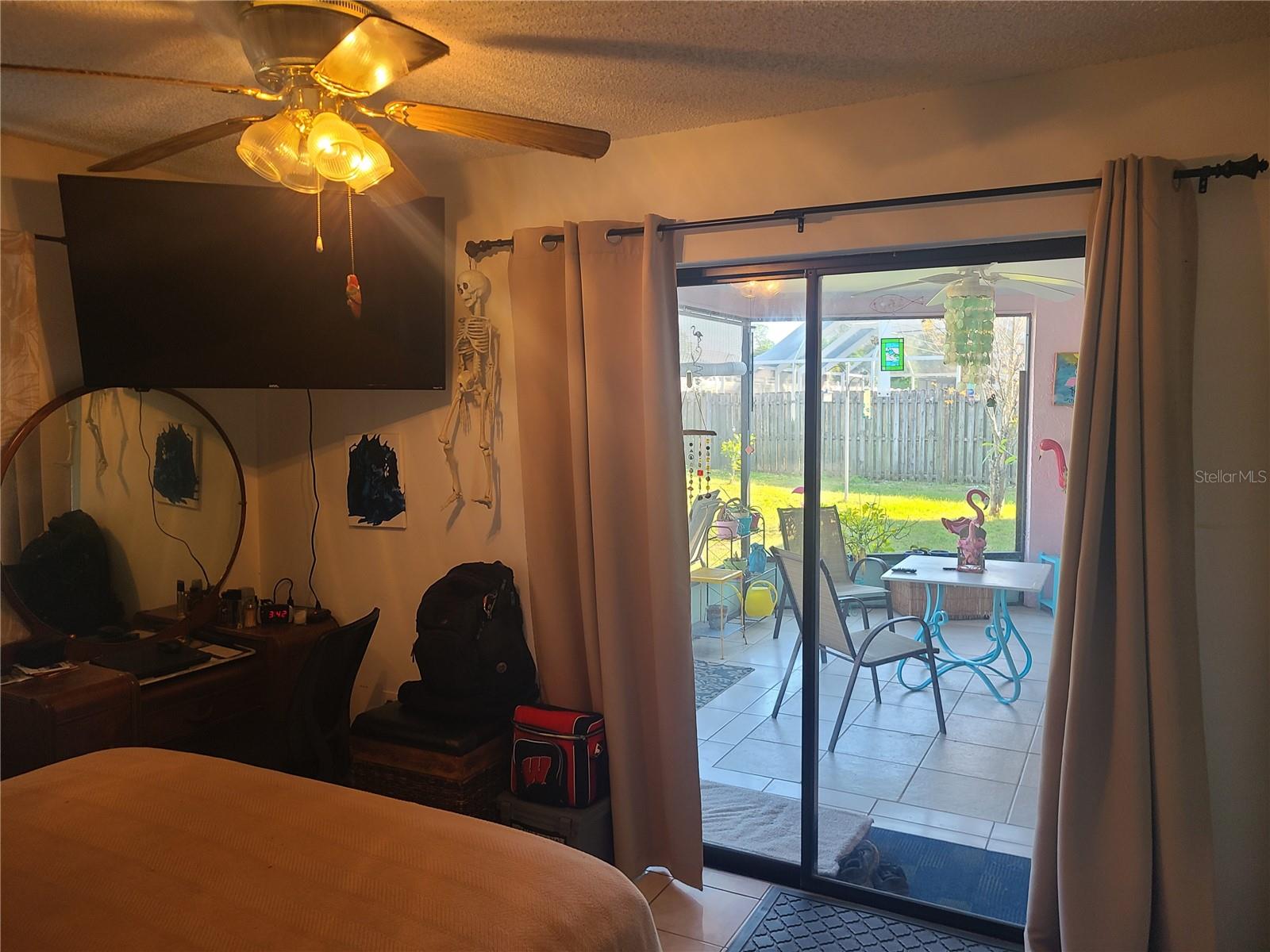 1279 Dinnerbell Ln E Property Photo 17