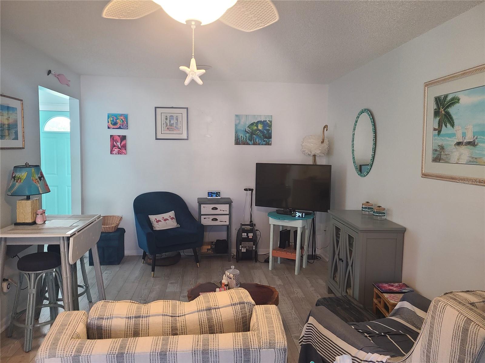 1279 Dinnerbell Ln E Property Photo 21