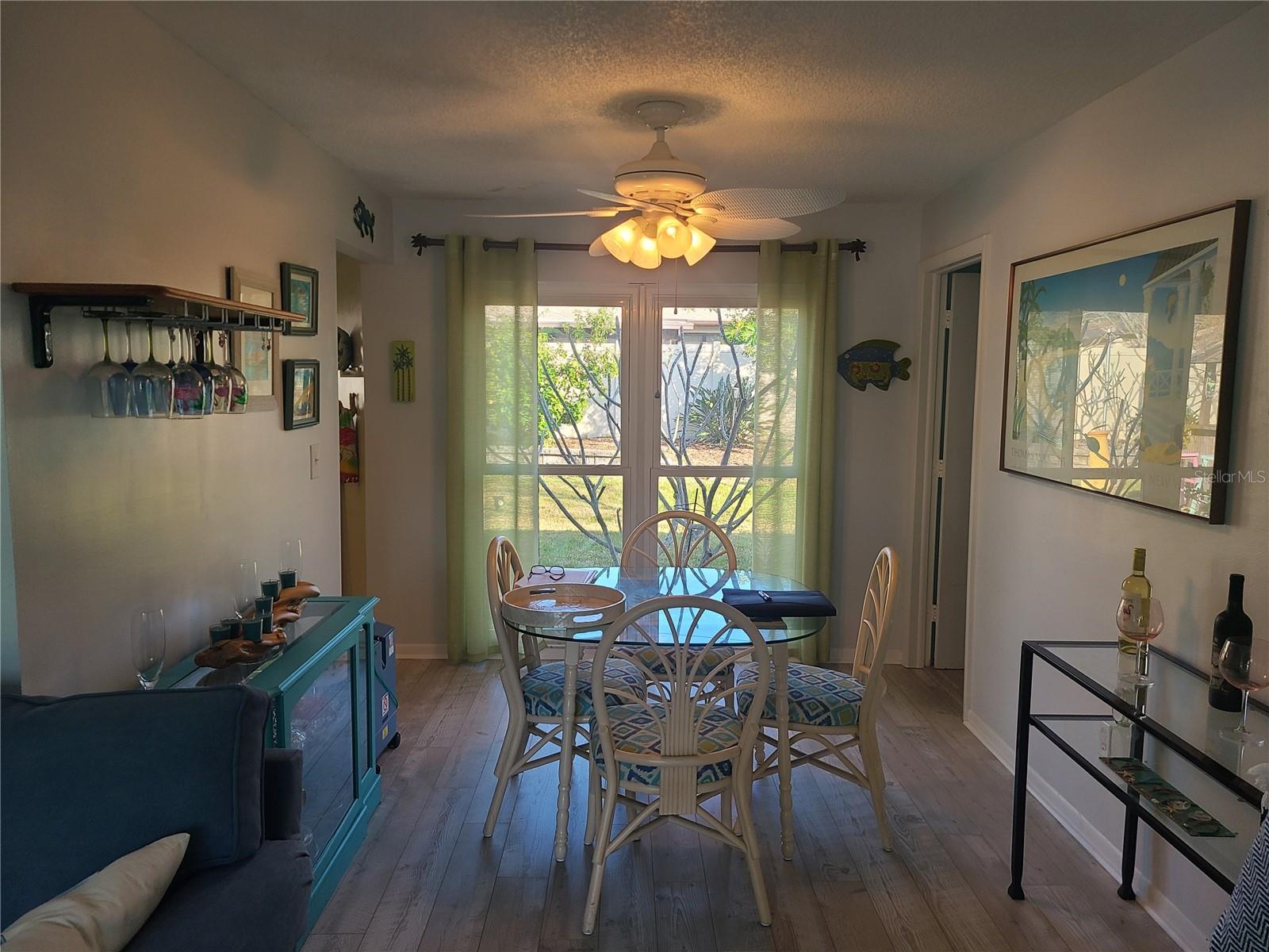 1279 Dinnerbell Ln E Property Photo 26