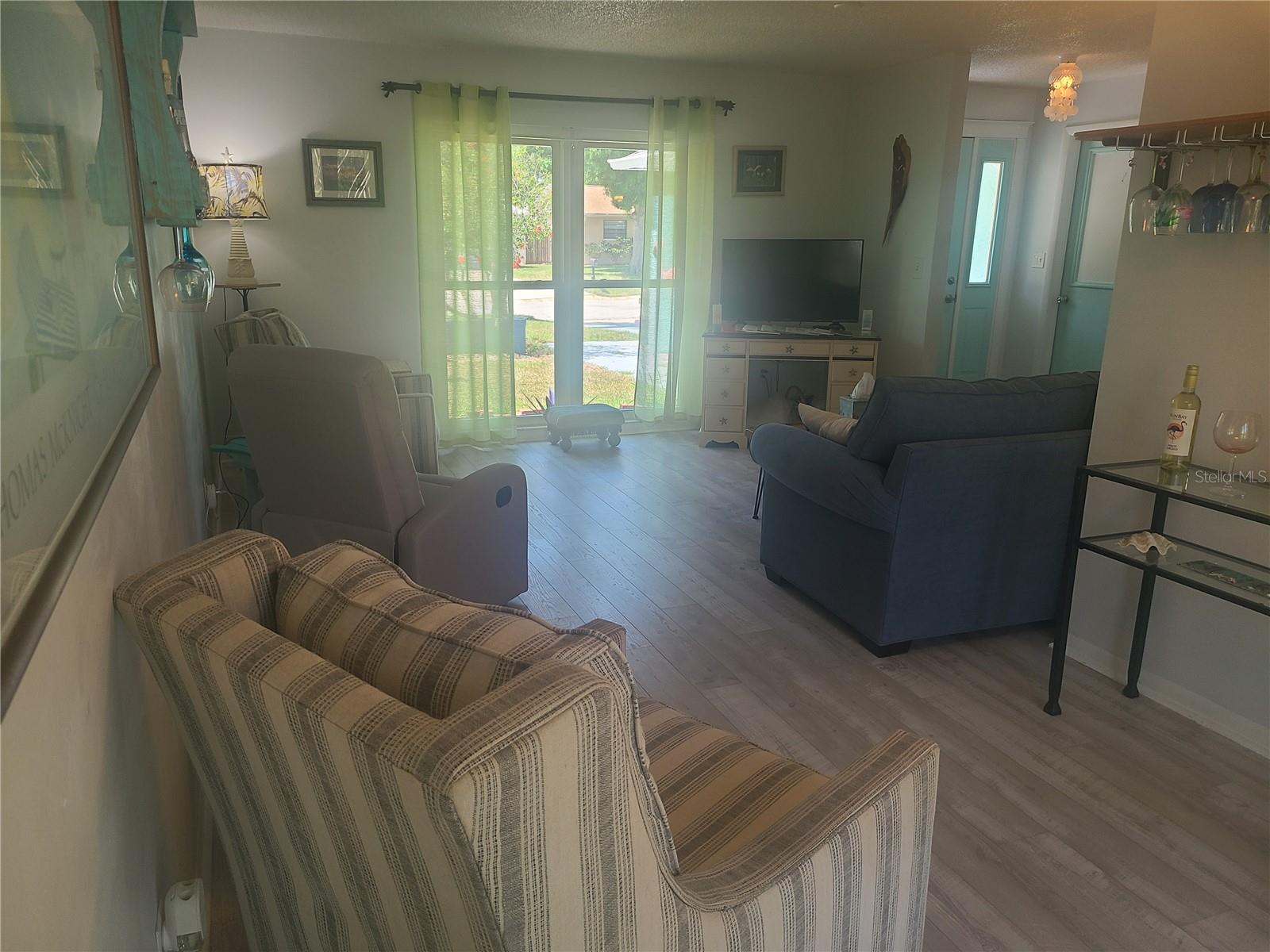 1279 Dinnerbell Ln E Property Photo 34