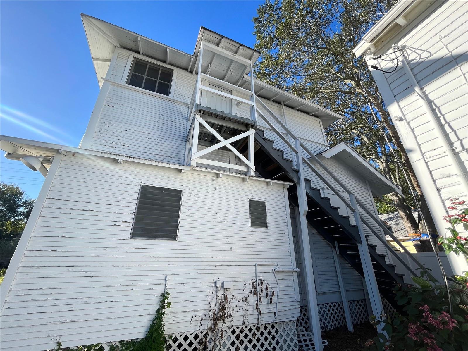 1105 W De Leon St Property Photo 11