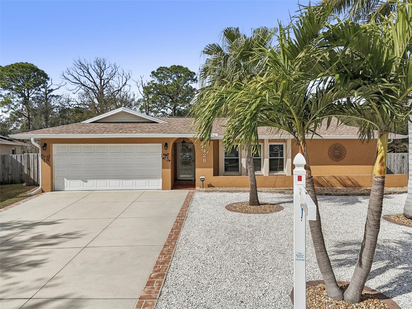 8428 Parkwood Blvd Property Photo