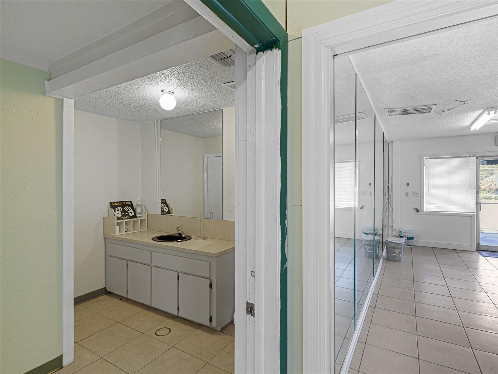 18510 Us Highway 19 Property Photo 11