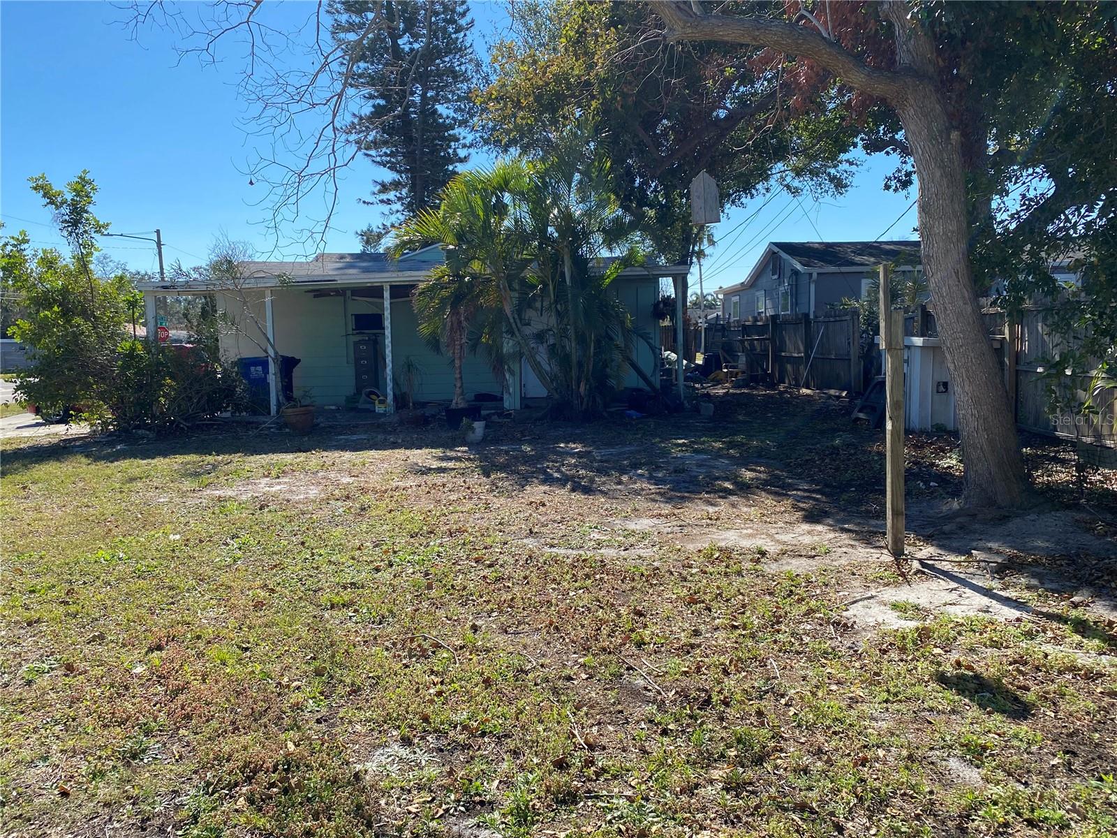 161 83rd Ave N Property Photo 3