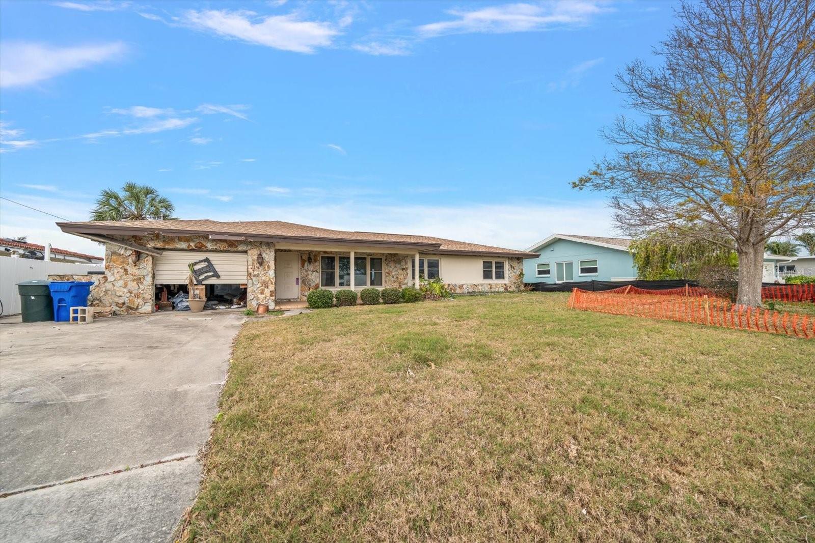 2190 Harbor View Dr Property Photo 6