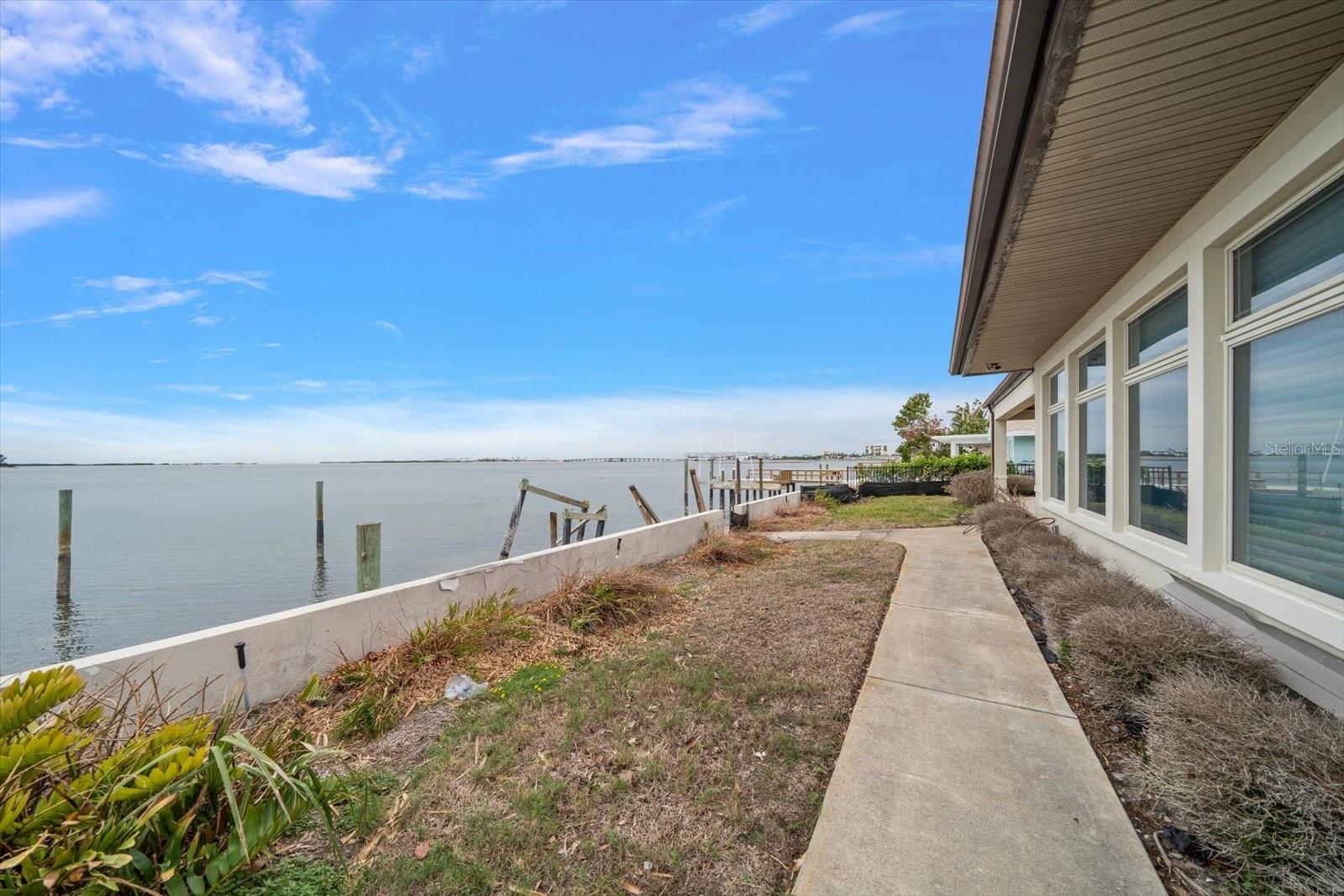 2190 Harbor View Dr Property Photo 7