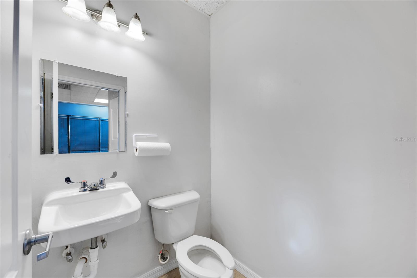 13220 N 56th St #13220 Property Photo 21