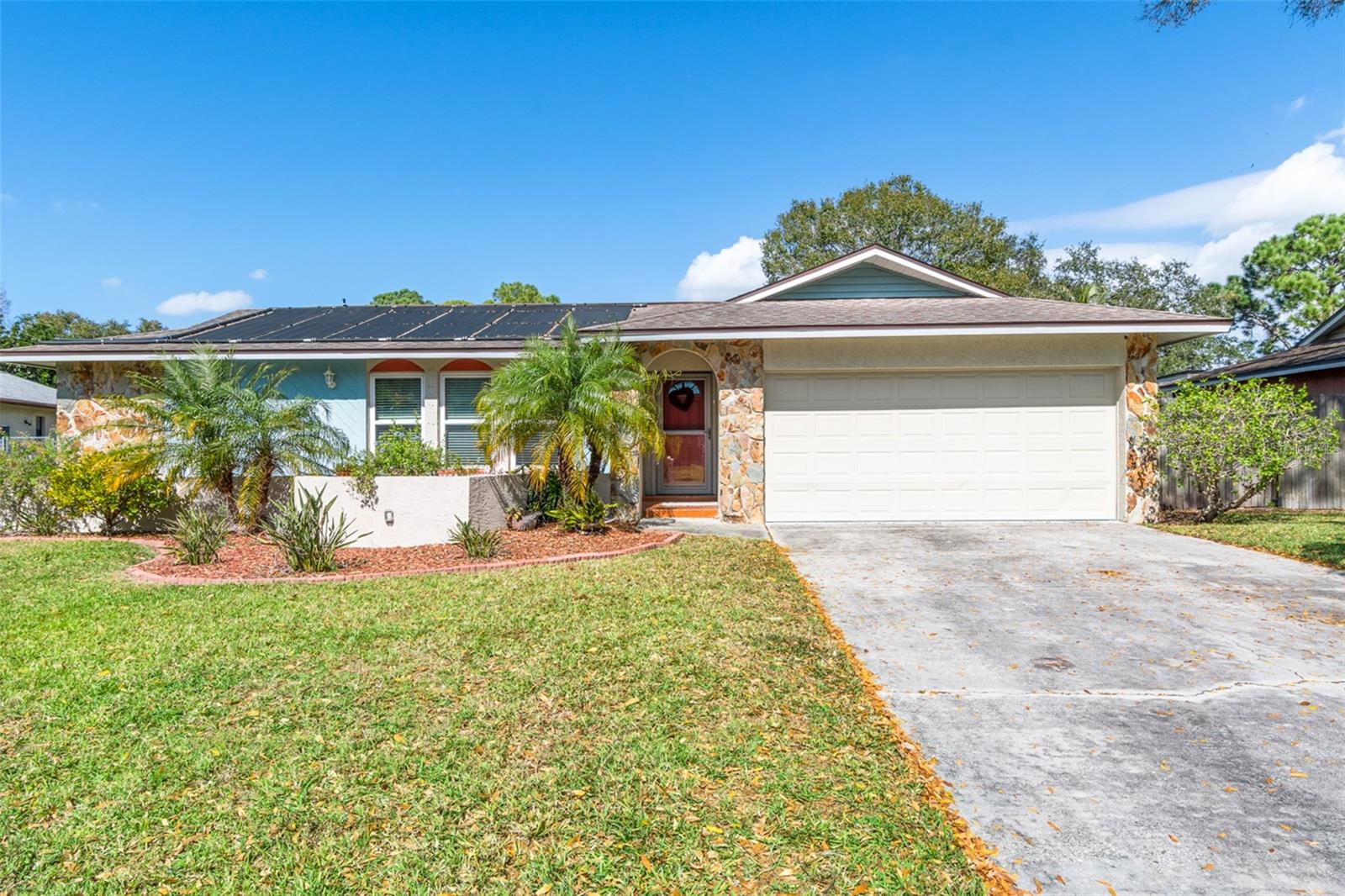 8460 Parkwood Blvd Property Photo
