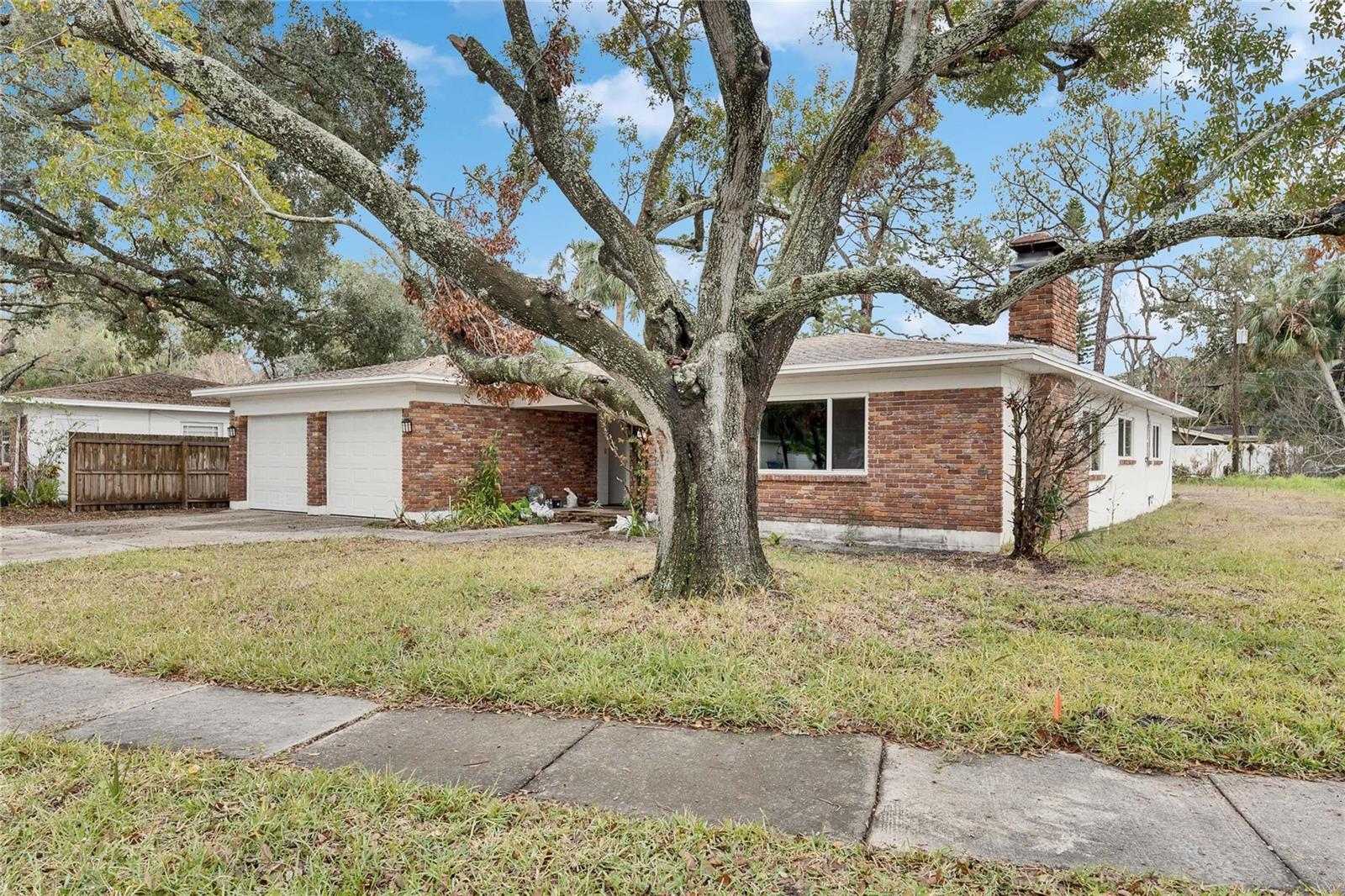 4646 W Longfellow Ave Property Photo 9