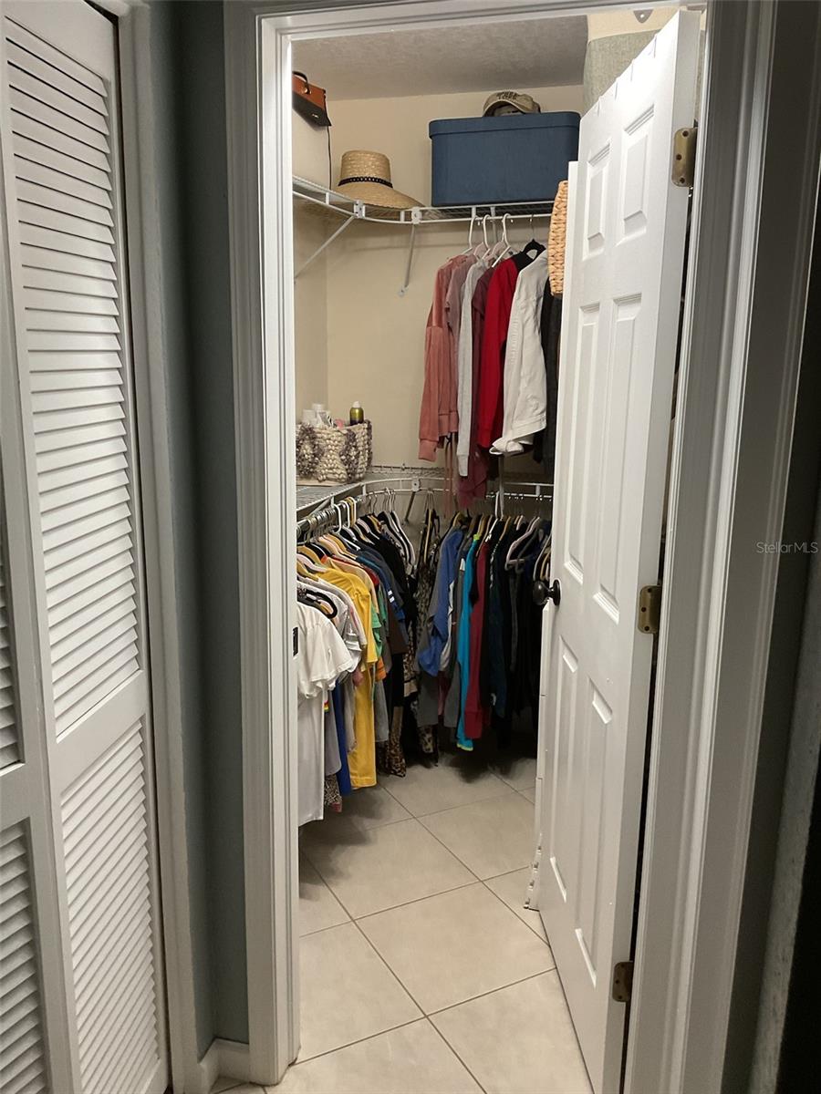 1030 Charles St Property Photo 32