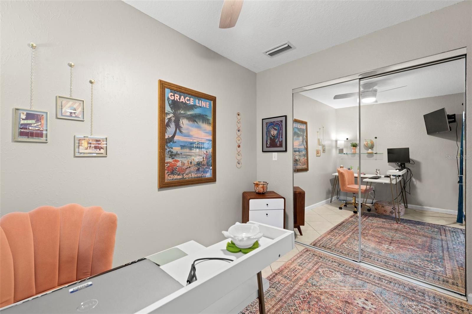 1030 Charles St Property Photo 38