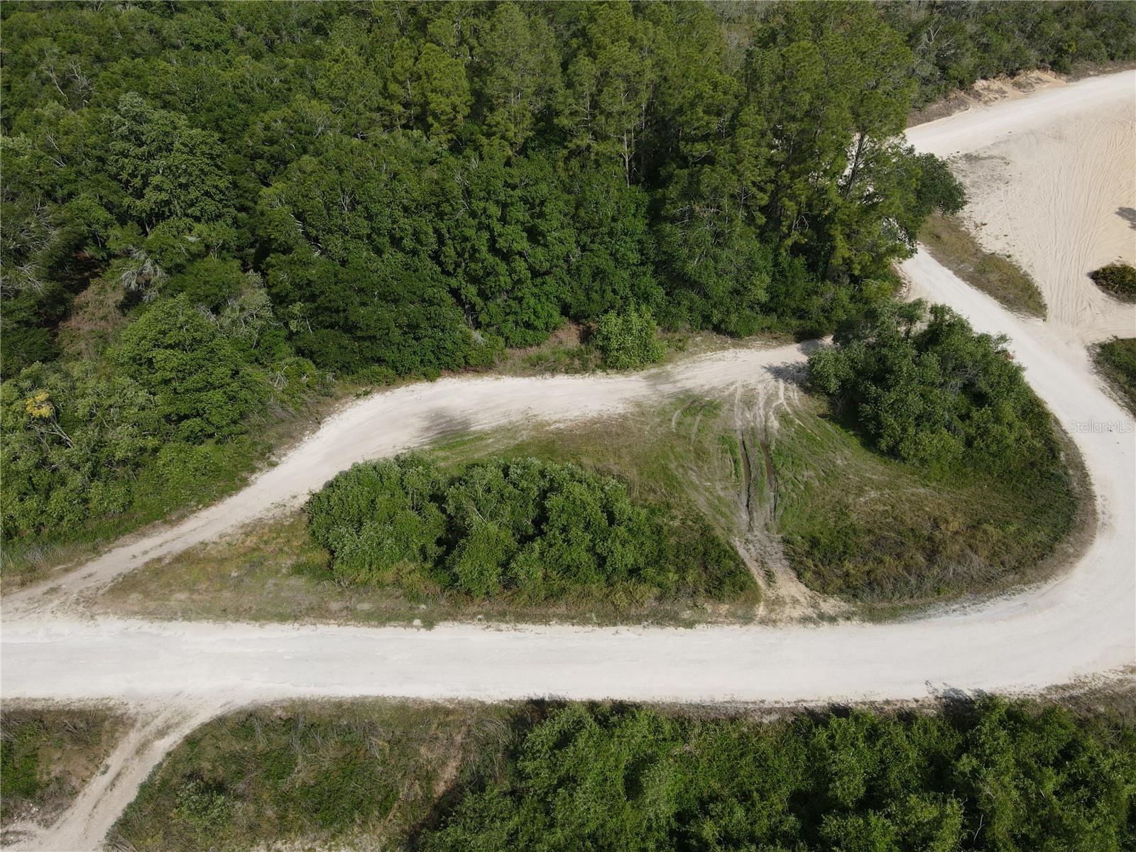 Coral Rock Dr Property Photo 3