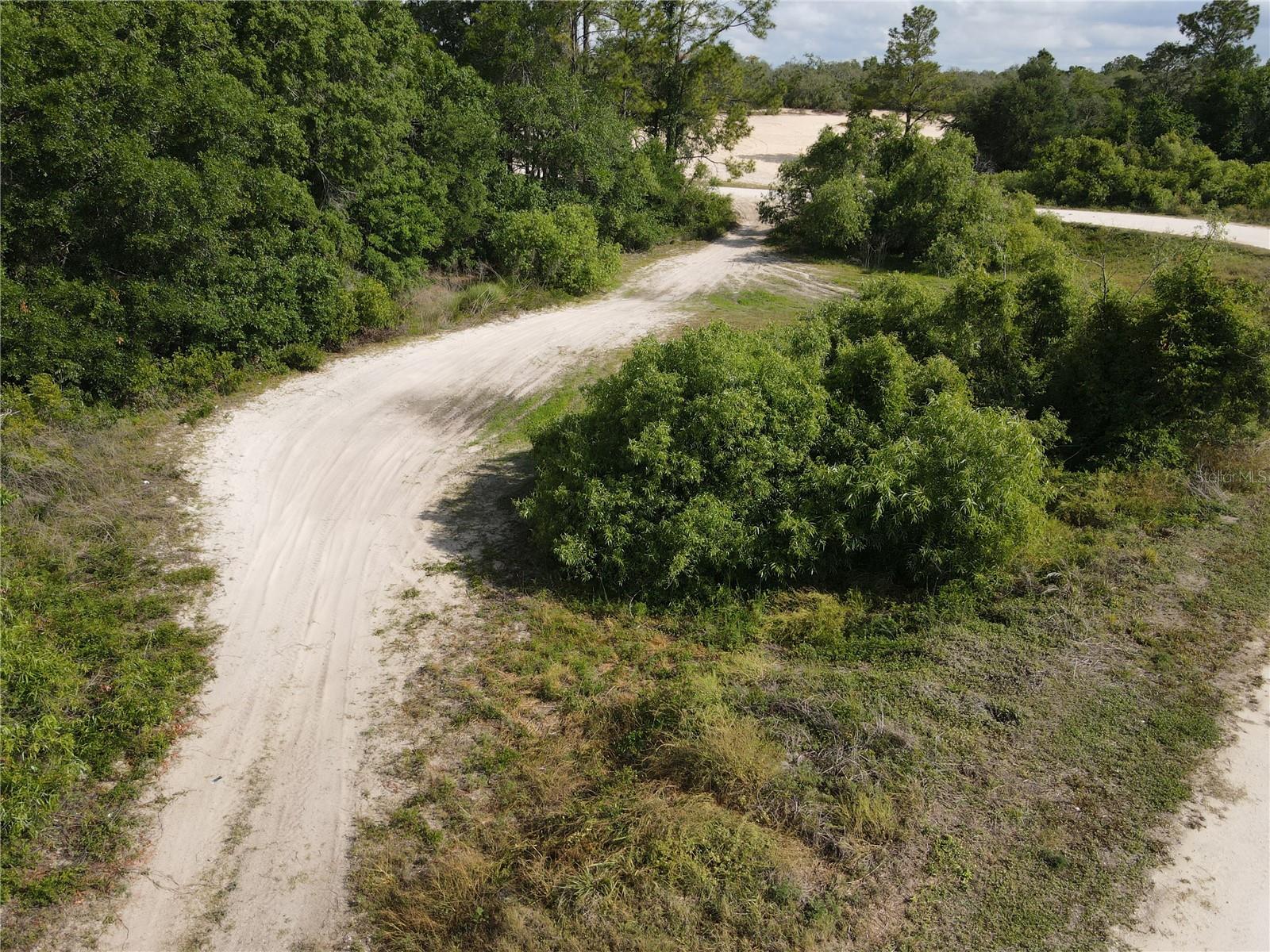 Coral Rock Dr Property Photo 5