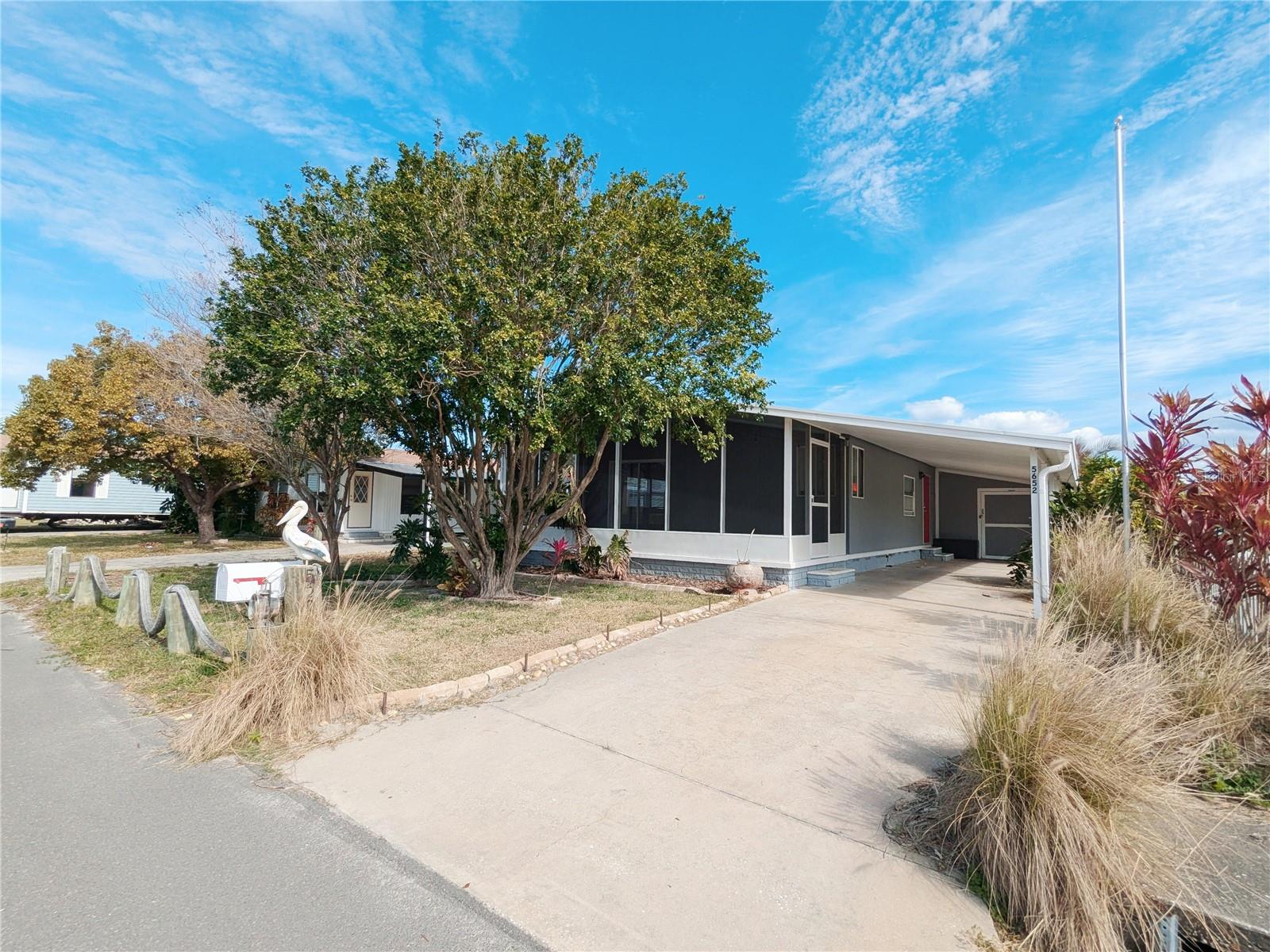 5652 Congress St Property Photo 1