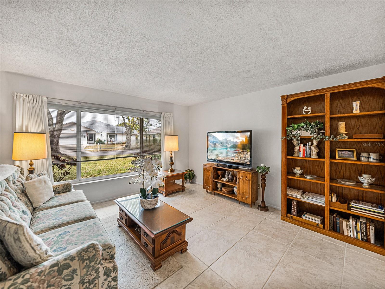 1559 Glengarry Dr Property Photo 8